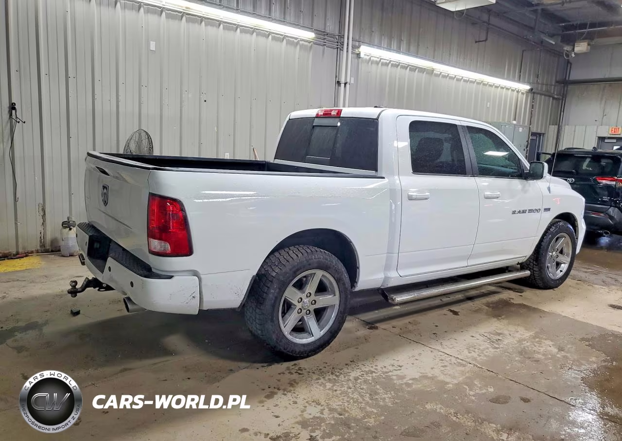 2012 Dodge Ram 1500 Sport VIN:1C6RD6MT3CS323736 - 3