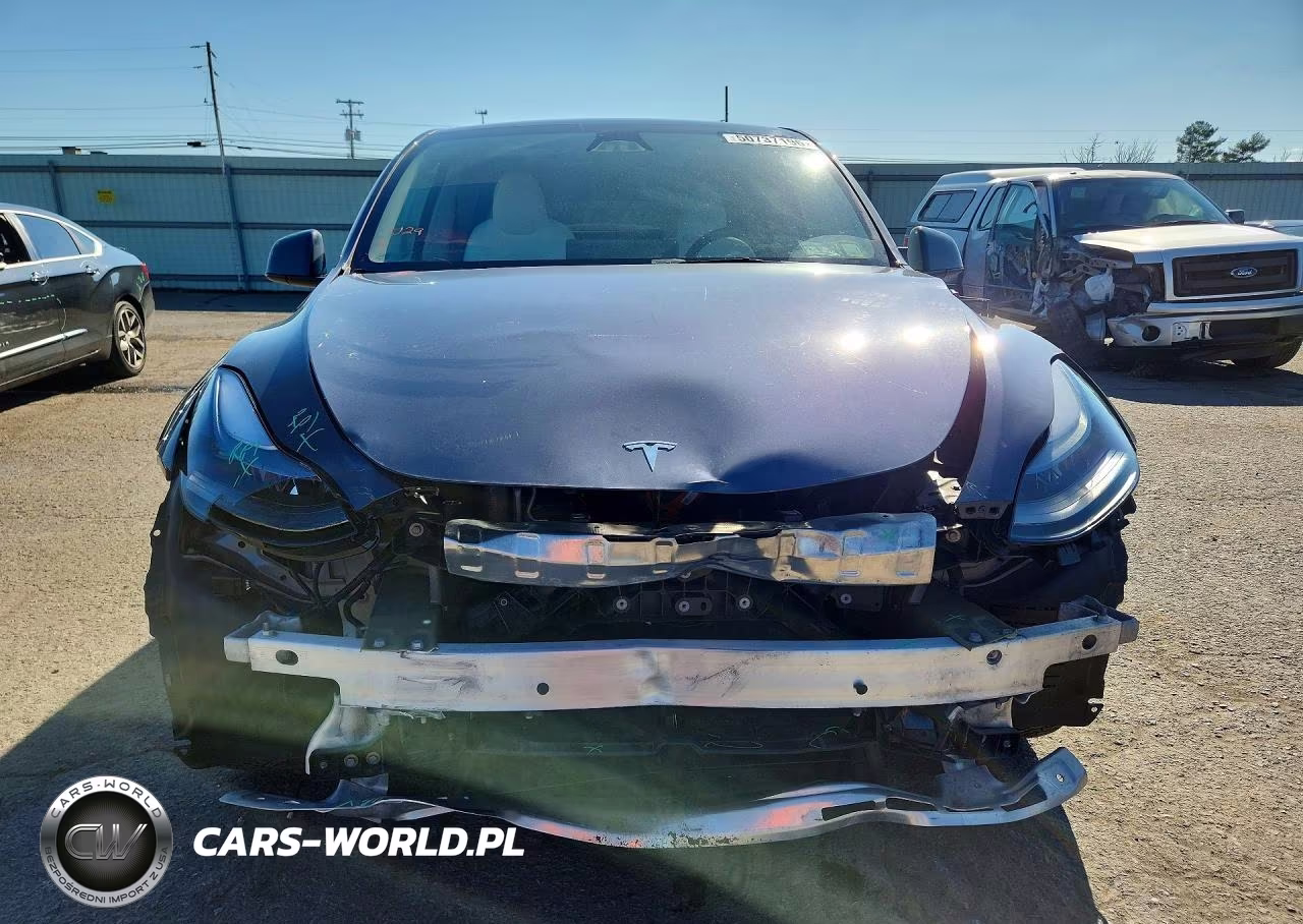 2023 Tesla Model Y VIN:7SAYGDEE4PF832210 - 5