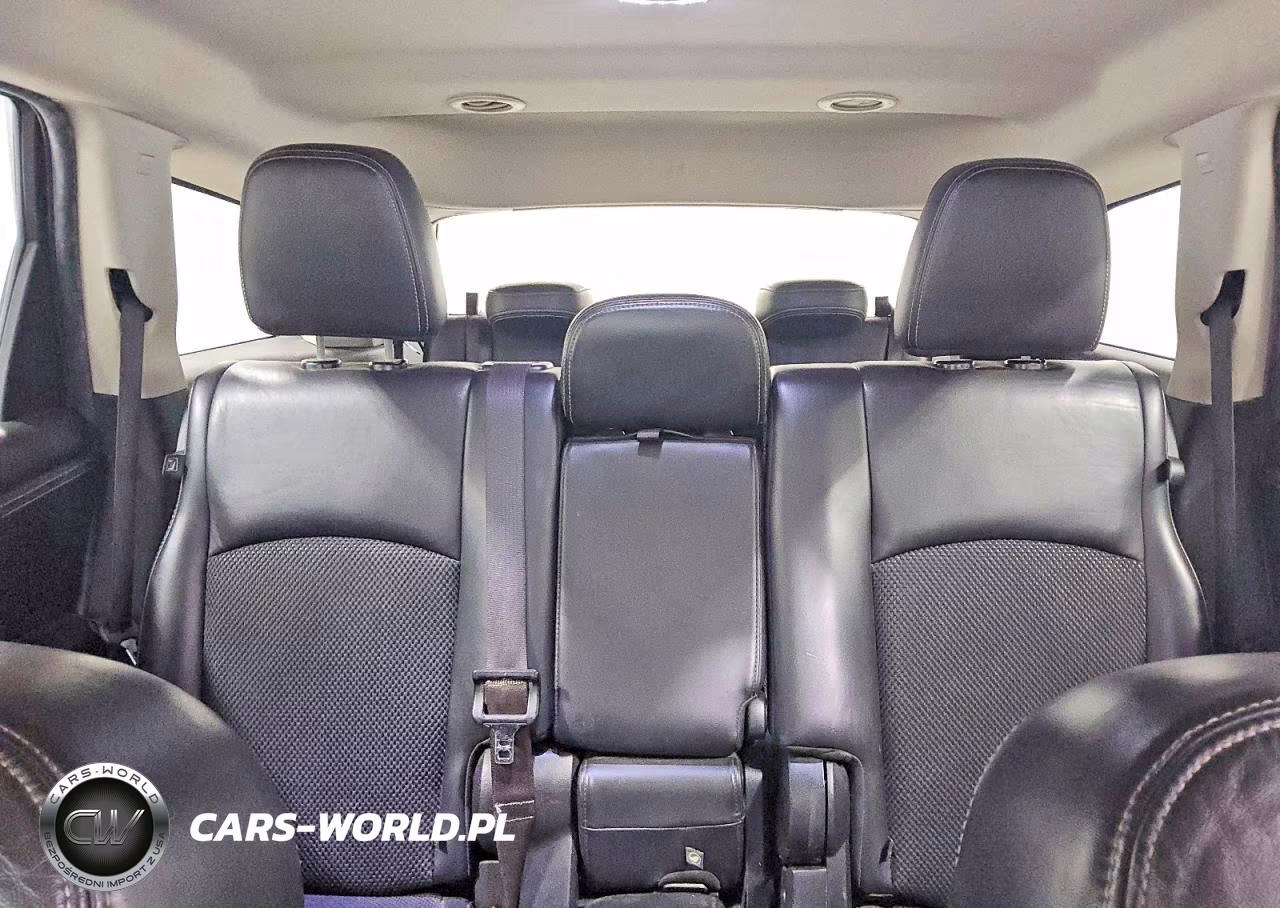2018 Dodge Journey Crossroad VIN:3C4PDCGG5JT145403 - 10