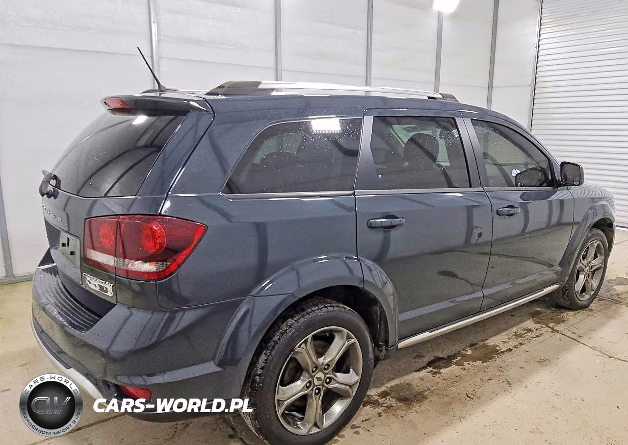2018 Dodge Journey Crossroad VIN:3C4PDCGG5JT145403 - 3
