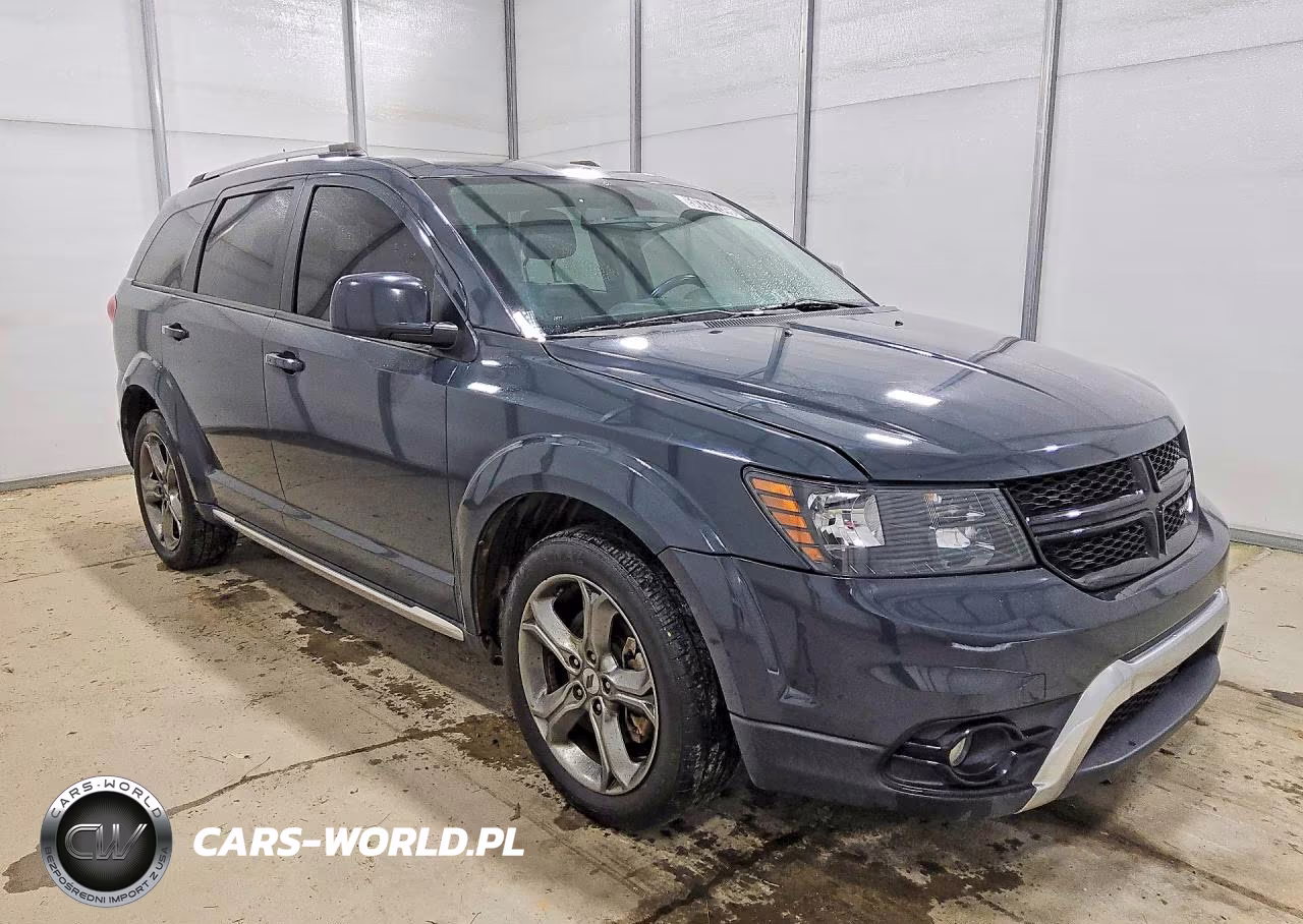 2018 Dodge Journey Crossroad VIN:3C4PDCGG5JT145403 - 4