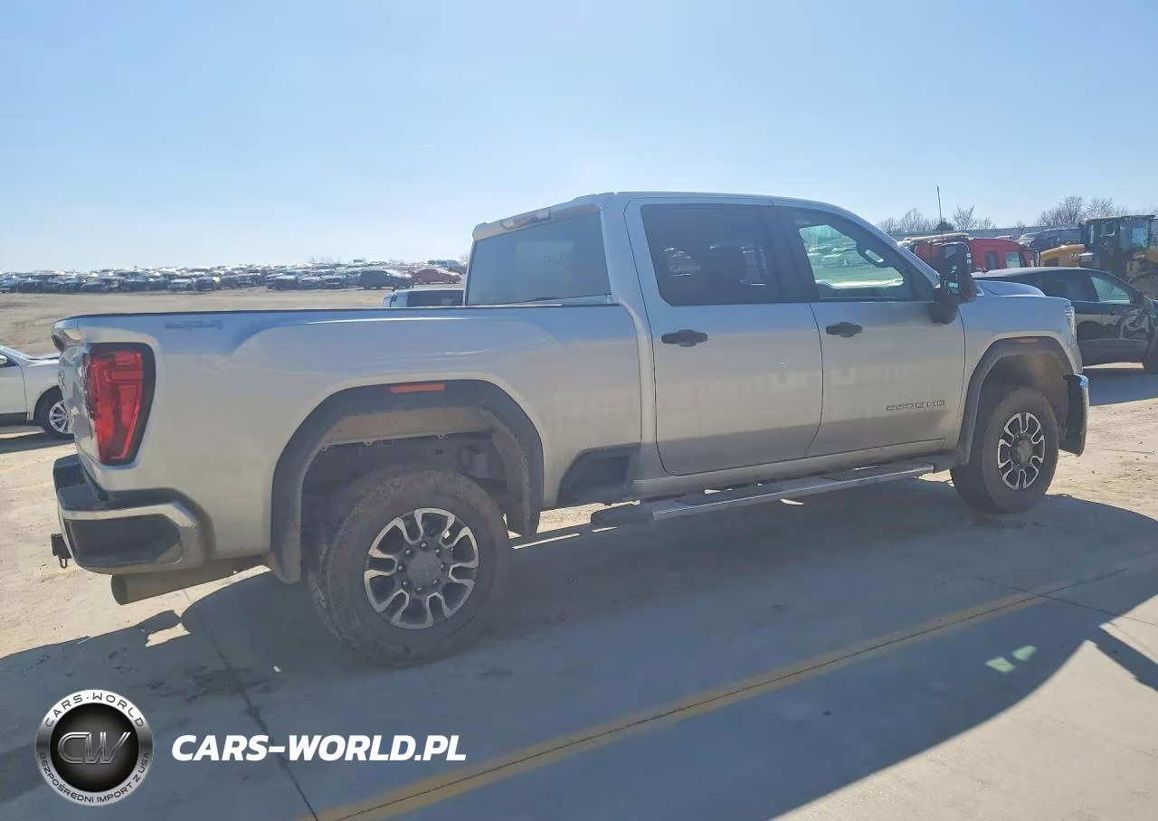 2023 GMC Sierra K3500 VIN:1GT49SEY9PF213375 - 3