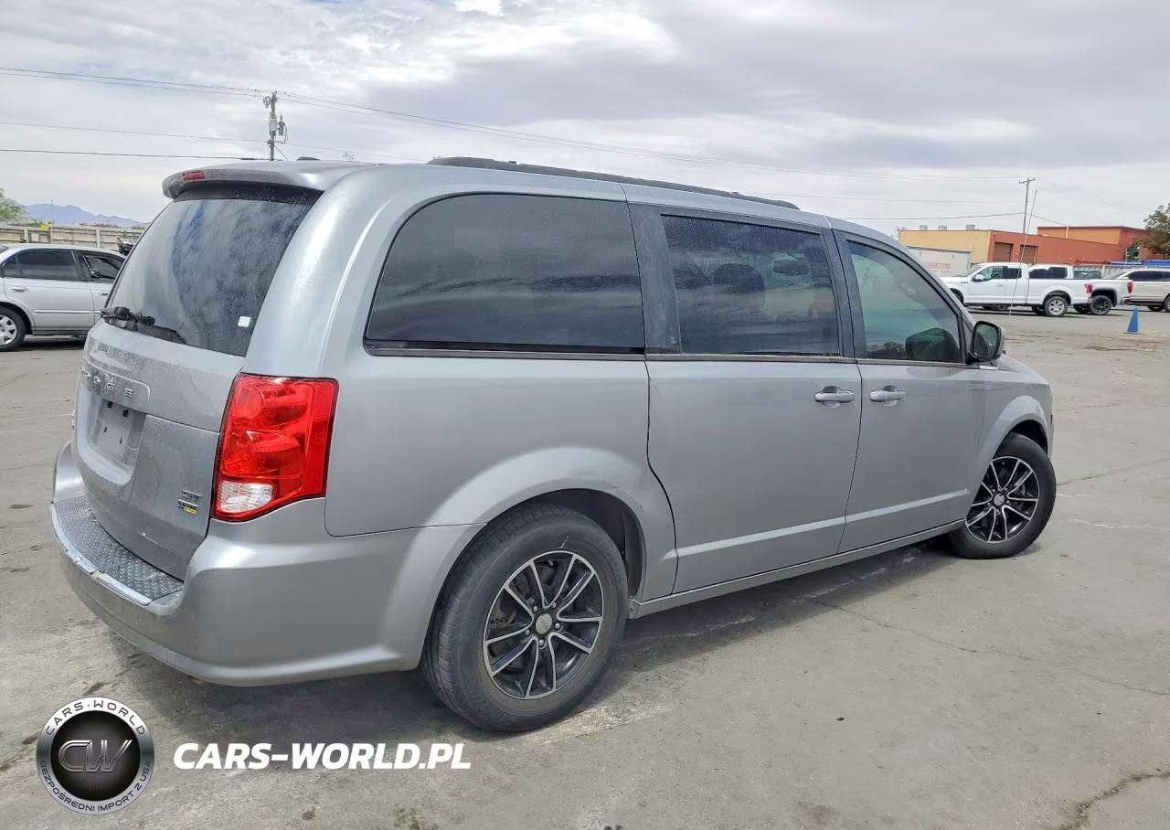 2018 Dodge Grand Caravan Gt VIN:2C4RDGEGXJR147718 - 3