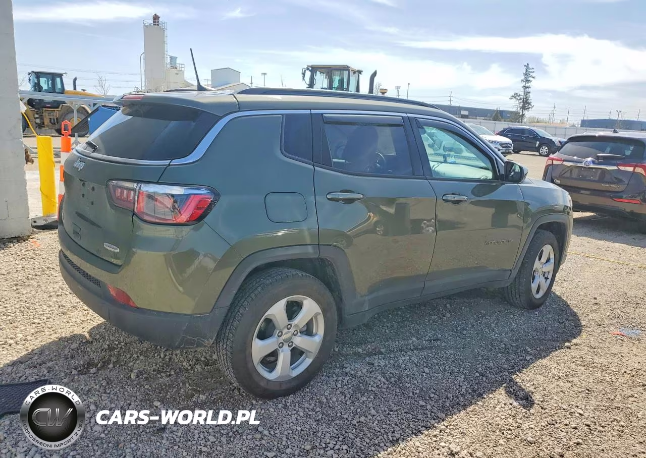 2018 Jeep Compass Latitude VIN:3C4NJDBB4JT483246 - 3