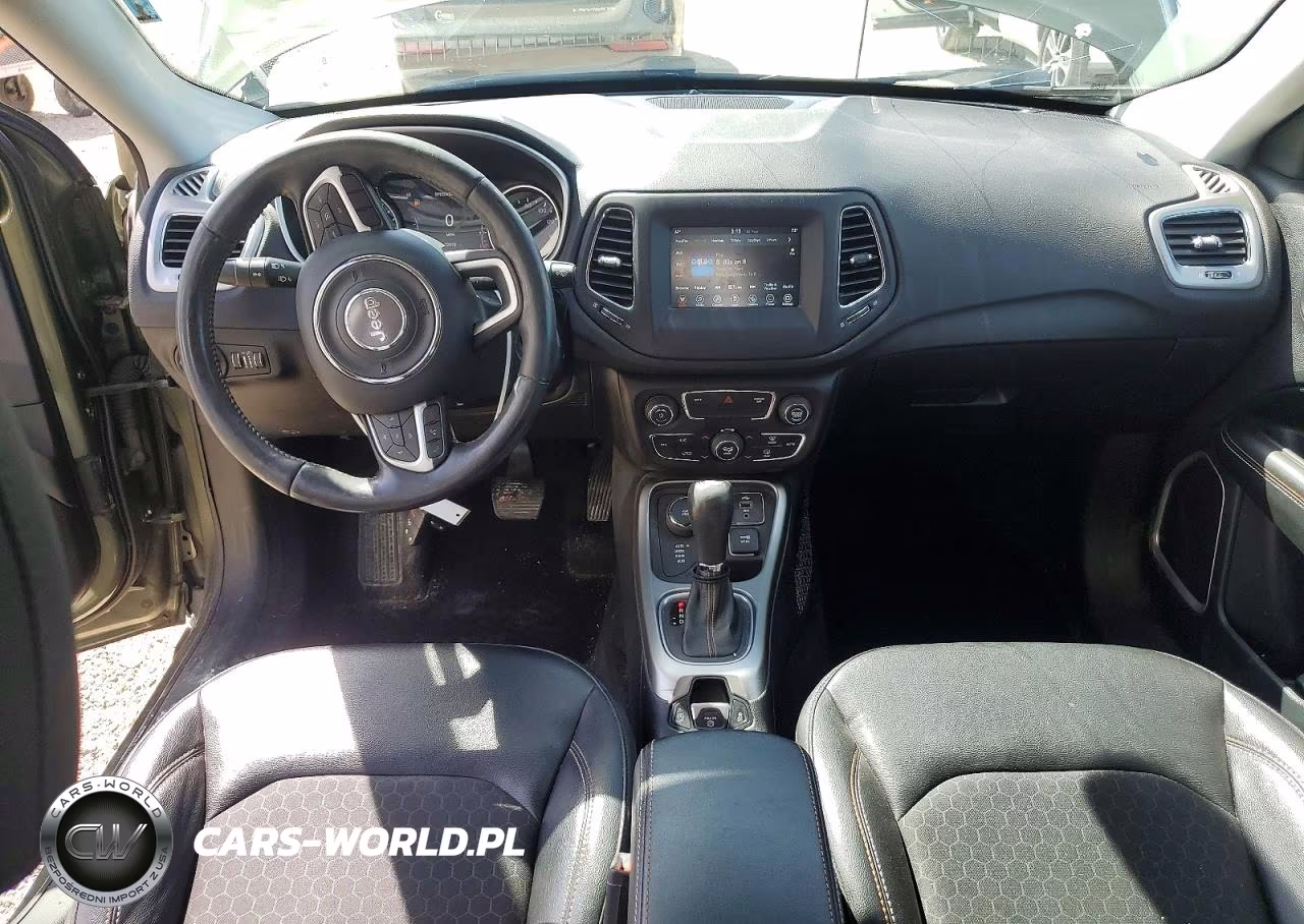 2018 Jeep Compass Latitude VIN:3C4NJDBB4JT483246 - 8