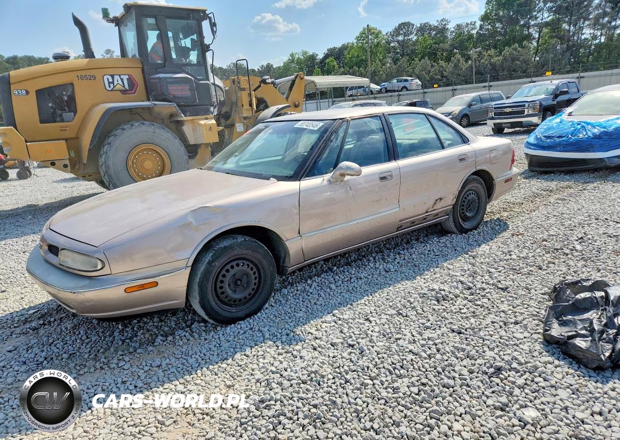 1999 Oldsmobile 88 Base
