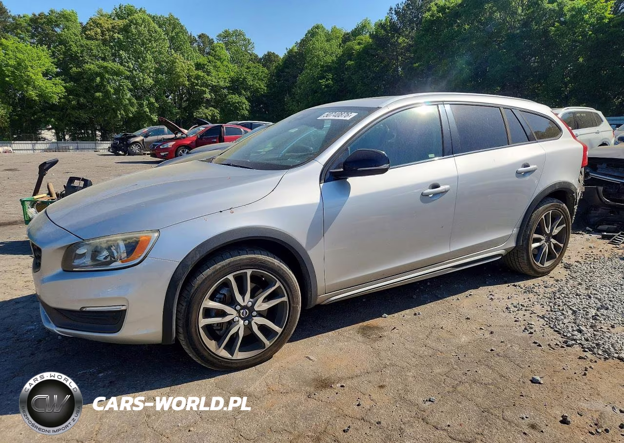 2016 Volv V60 Cross Country