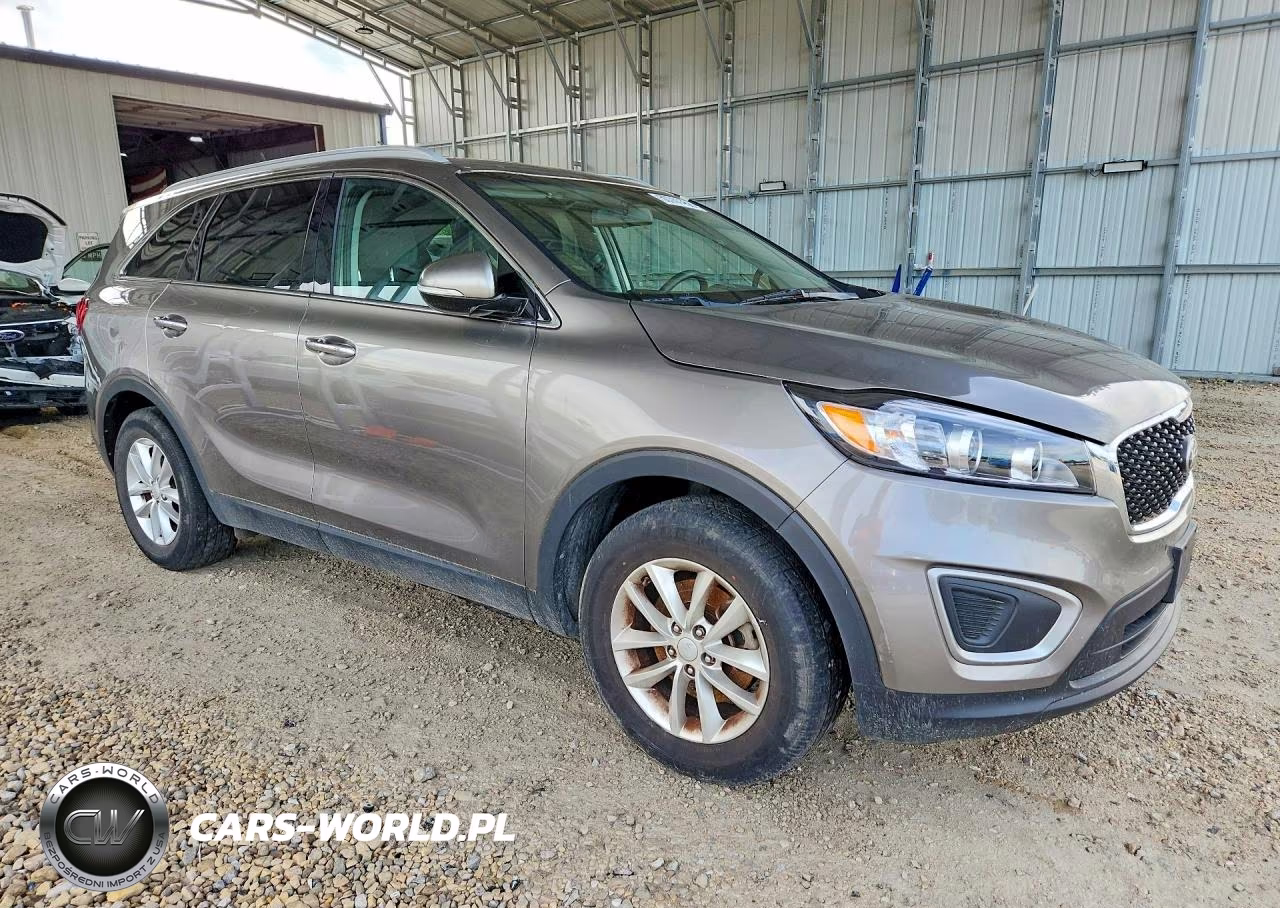 2016 Kia Sorento Lx V6 VIN:5XYPG4A52GG071605 - 4