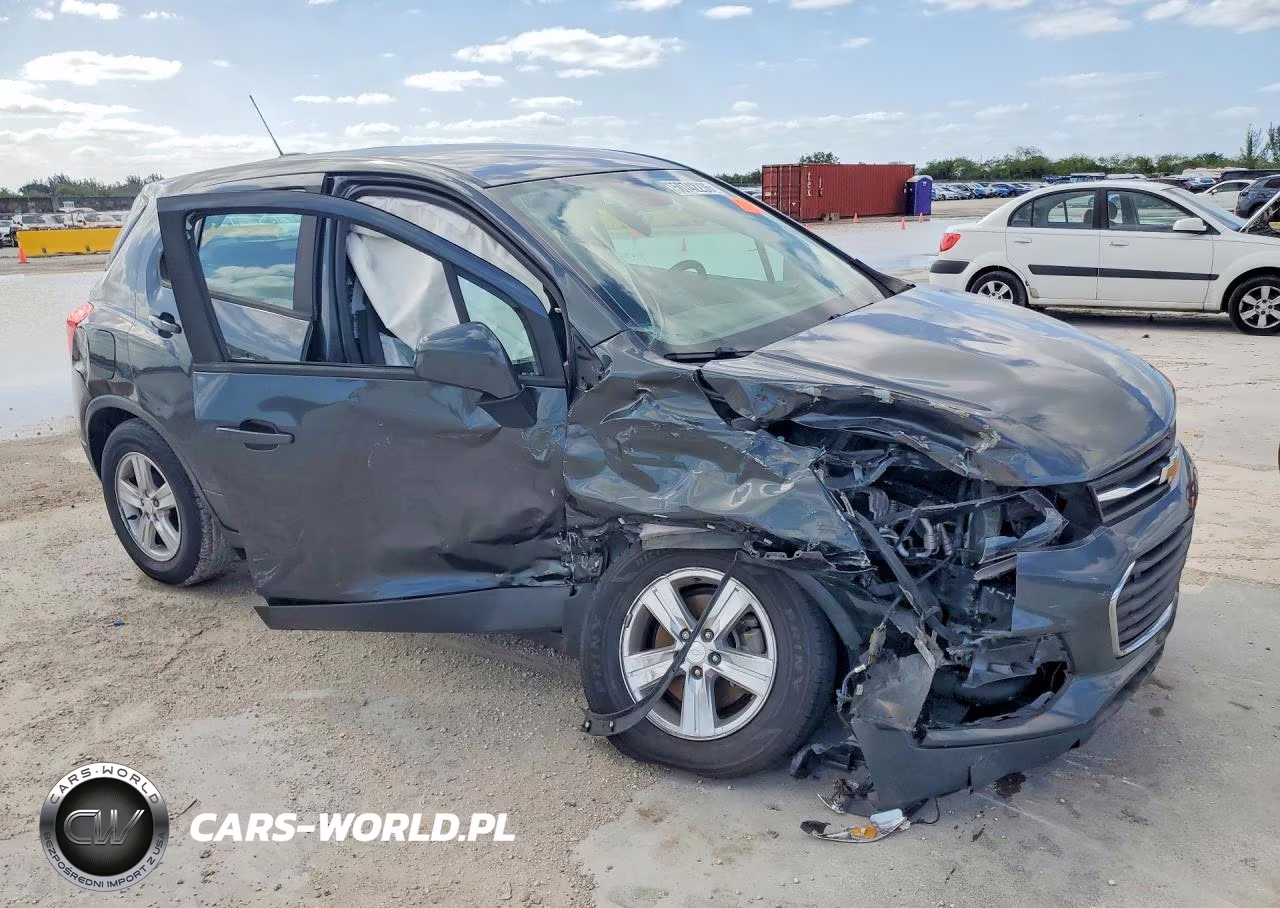2019 Chevrolet Trax Ls VIN:3GNCJKSBXKL221915 - 4