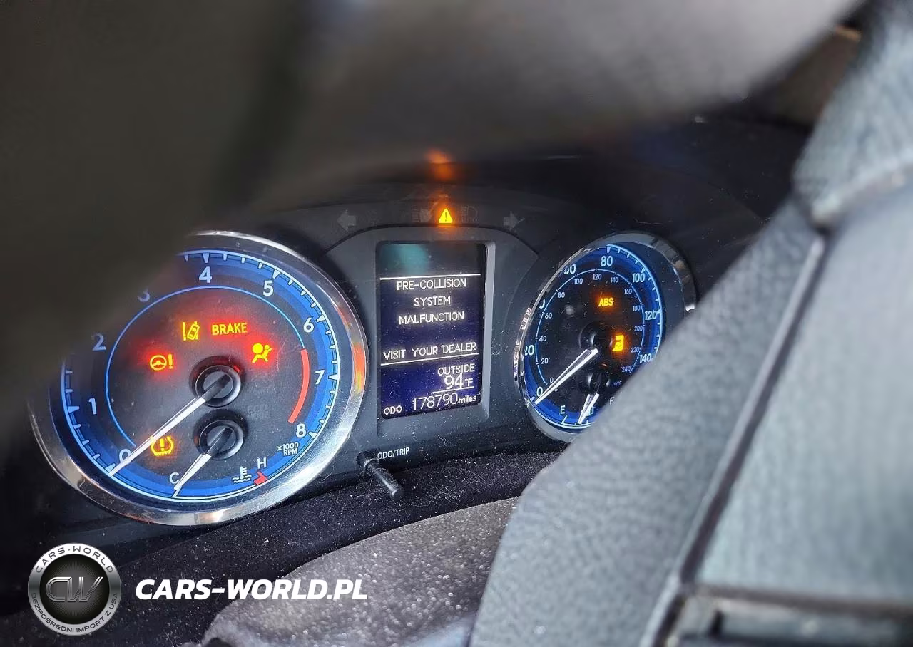 2019 Toyota Corolla Le VIN:5YFBURHE4KP923074 - 9