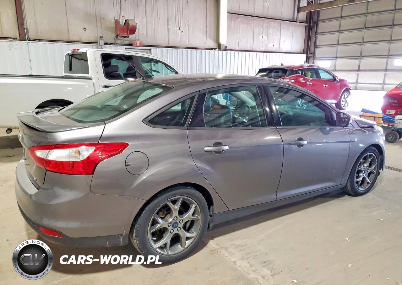 2014 Ford Focus Se VIN:1FADP3F21EL173934 - 3