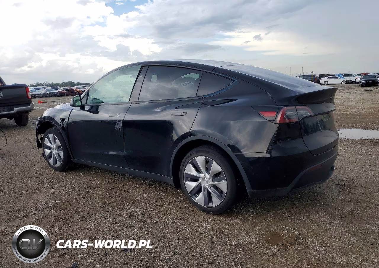 2023 Tesla Model Y VIN:7SAYGAEE5PF926823 - 2