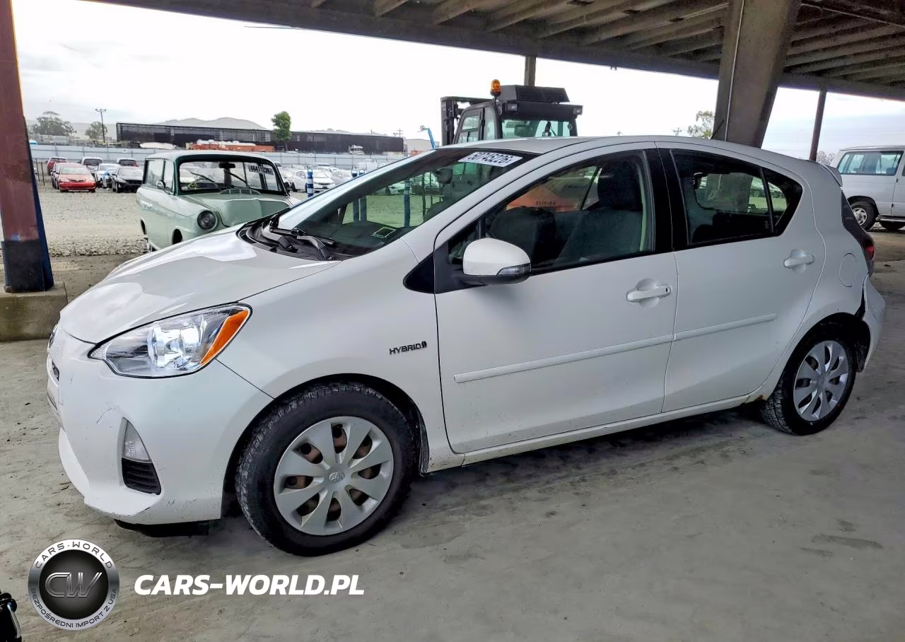 2013 Toyota Prius C Two