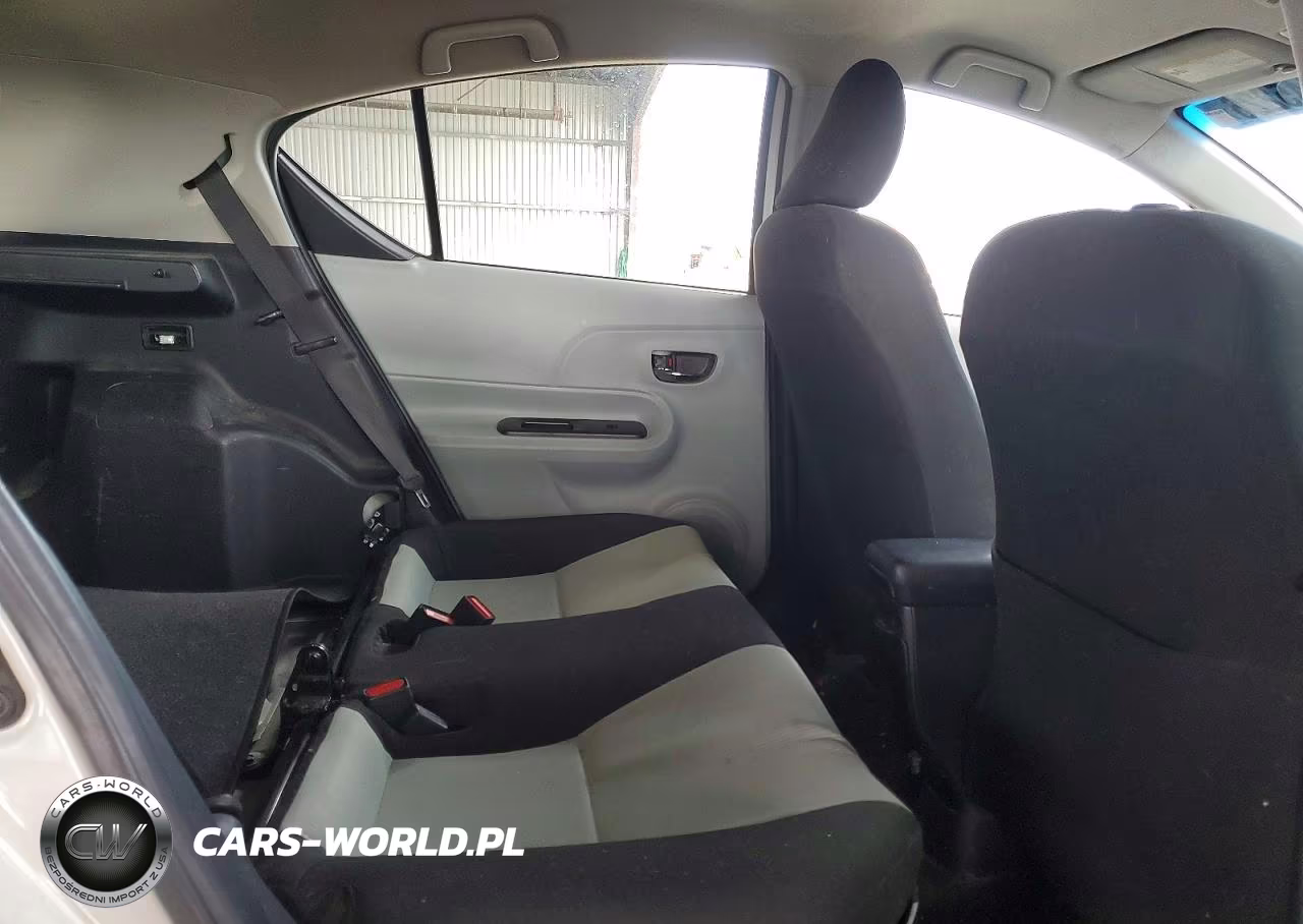 2013 Toyota Prius C Two VIN:JTDKDTB31D1542889 - 10