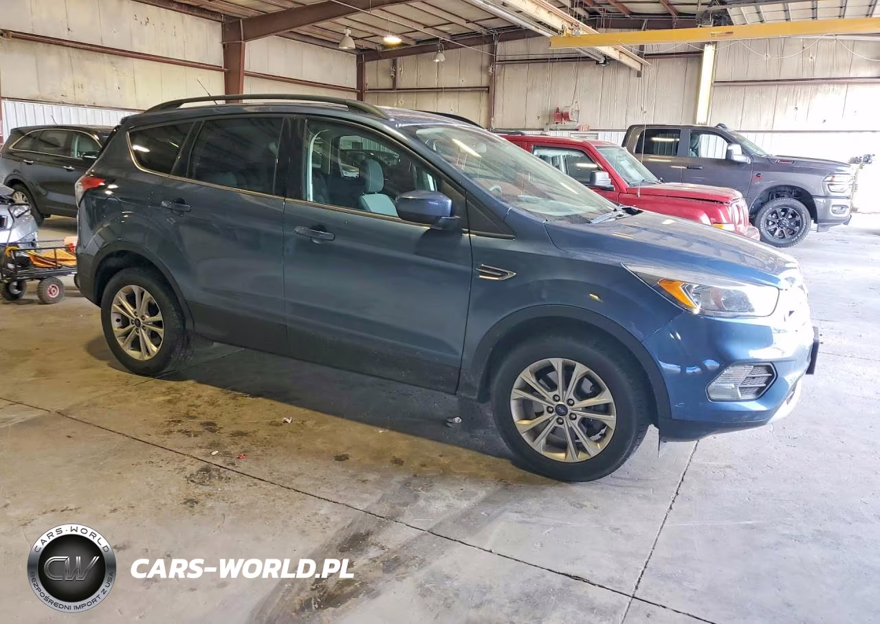 2018 Ford Escape Se VIN:1FMCU9GD0JUB99569 - 4