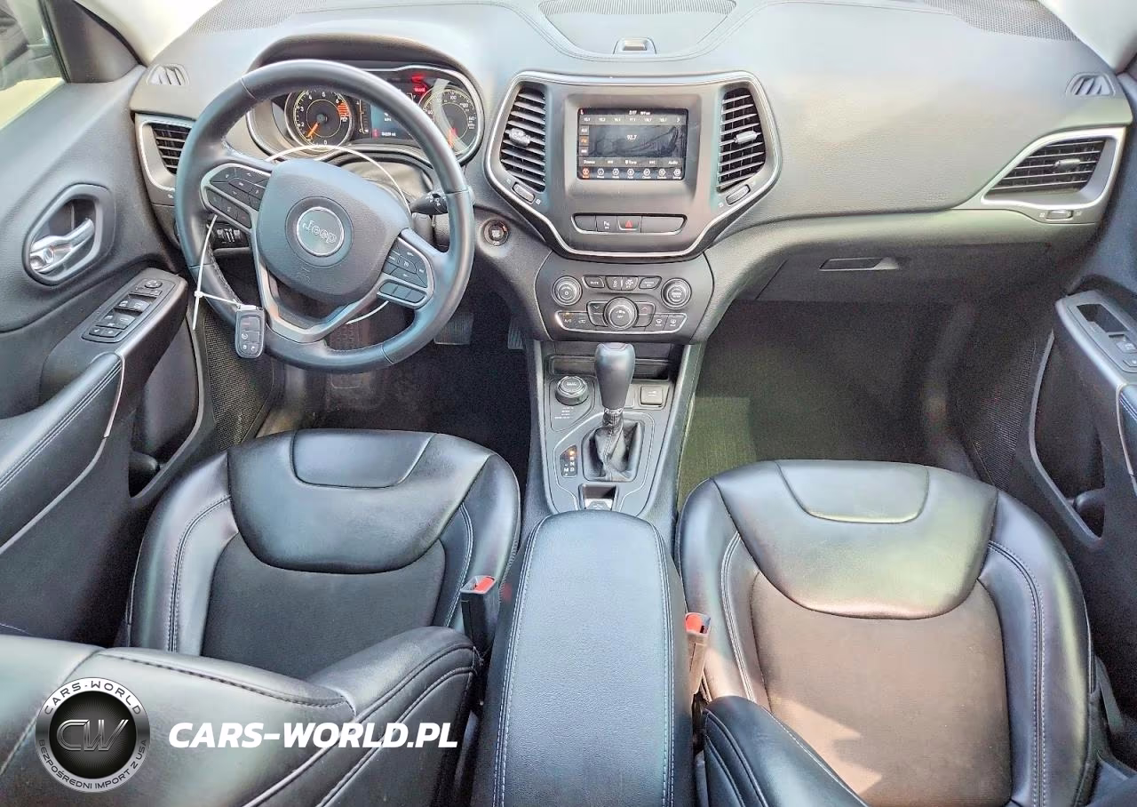 2019 Jeep Cherokee Latitude Plus VIN:1C4PJMLB8KD367451 - 8