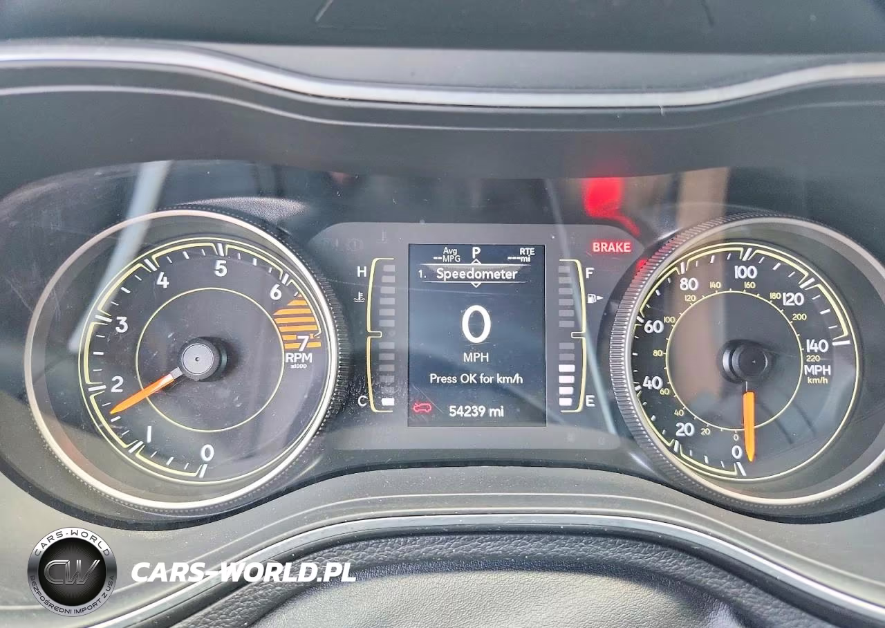 2019 Jeep Cherokee Latitude Plus VIN:1C4PJMLB8KD367451 - 9