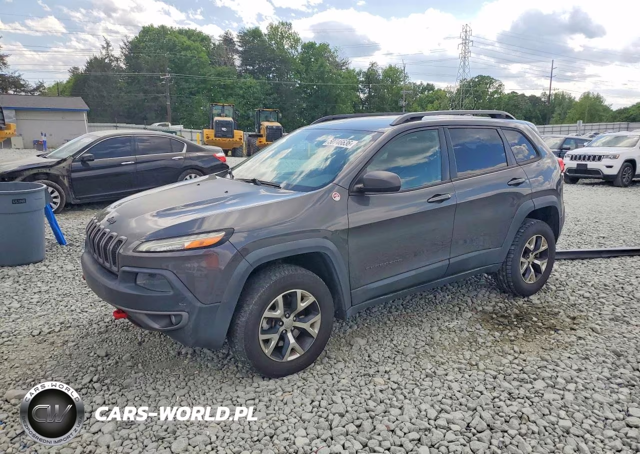 2015 Jeep Cherokee Trailhawk – zdjęcie 1 z 14