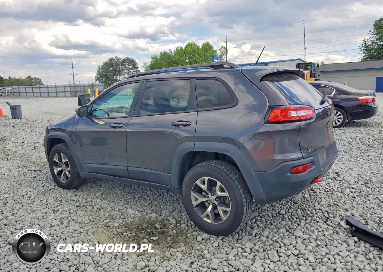 2015 Jeep Cherokee Trailhawk VIN:1C4PJMBS8FW786198 - 2