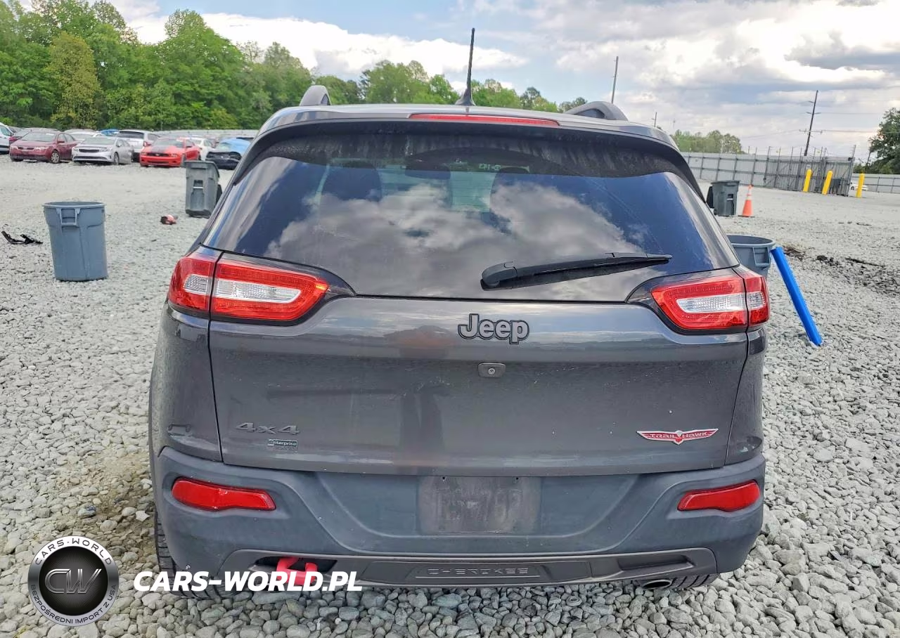 2015 Jeep Cherokee Trailhawk VIN:1C4PJMBS8FW786198 - 6