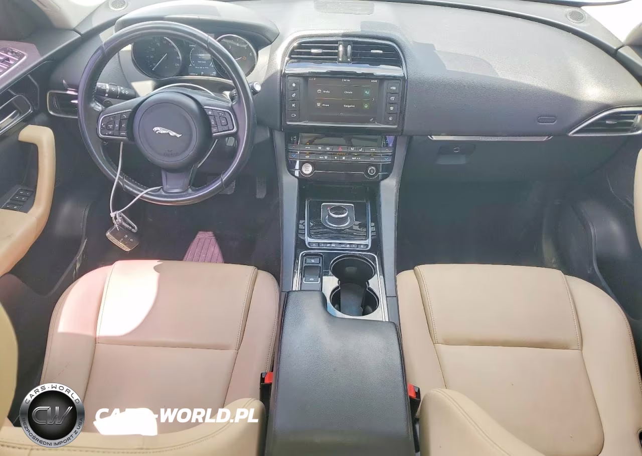2017 Jaguar F-Pace Premium VIN:SADCJ2BV2HA070348 - 8