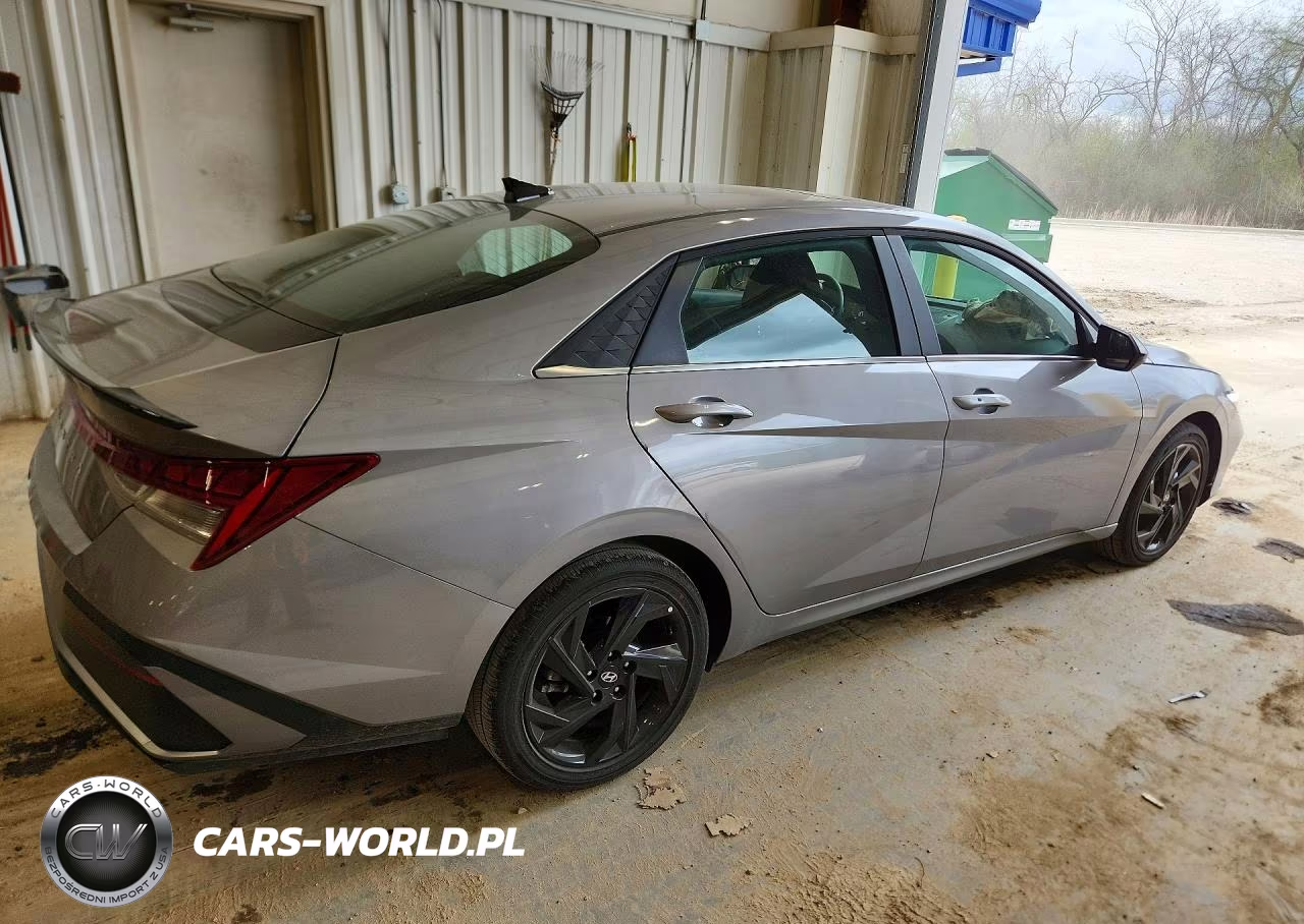 2026 Hyundai Elantra Sel Sport Premium VIN:KMHLS4DG4TU136663 - 3