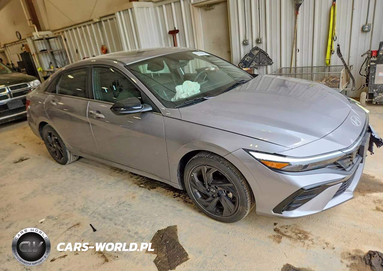 2026 Hyundai Elantra Sel Sport Premium VIN:KMHLS4DG4TU136663 - 4