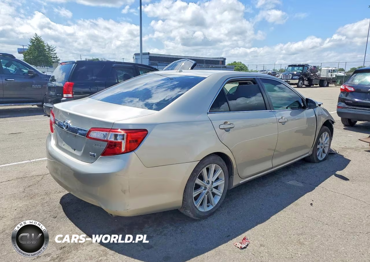 2013 Toyota Camry Hybrid Xle VIN:4T1BD1FK7DU084484 - 3