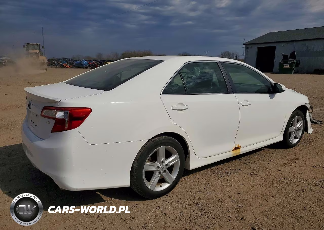 2014 Toyota Camry Se VIN:4T1BF1FK8EU809540 - 3