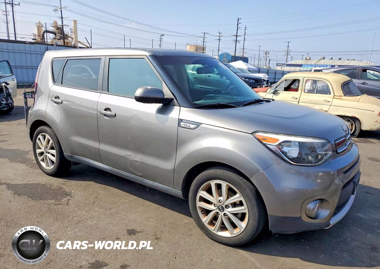 2018 Kia Soul VIN:KNDJP3A53J7532010 - 4