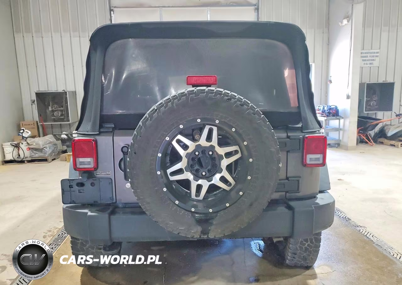 2016 Jeep Wrangler Unlimited Sport VIN:1C4BJWDGXGL307734 - 6