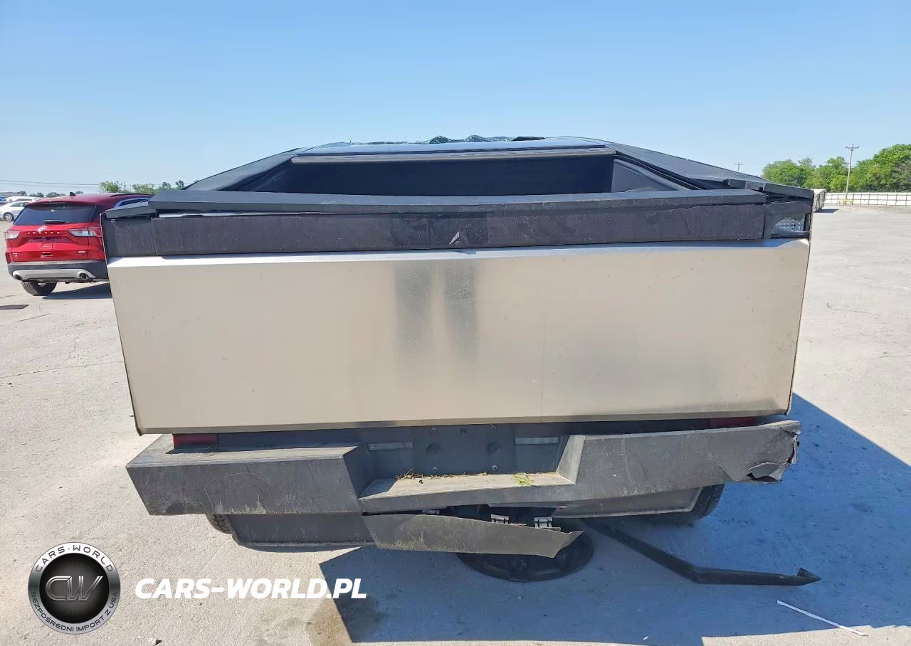 2025 Tesla Cybertruck VIN:7G2CEHED8SA066593 - 6