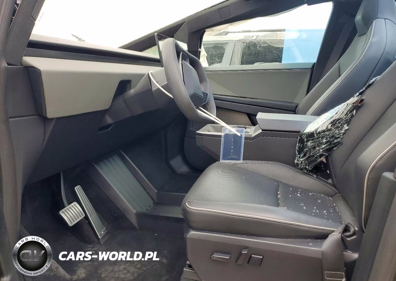 2025 Tesla Cybertruck VIN:7G2CEHED8SA066593 - 7