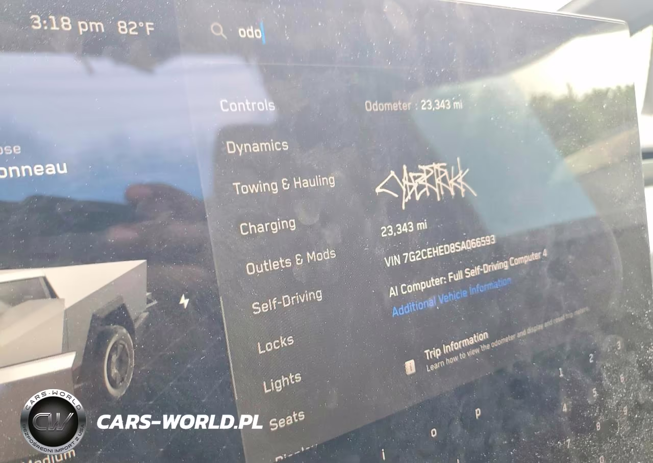 2025 Tesla Cybertruck VIN:7G2CEHED8SA066593 - 9