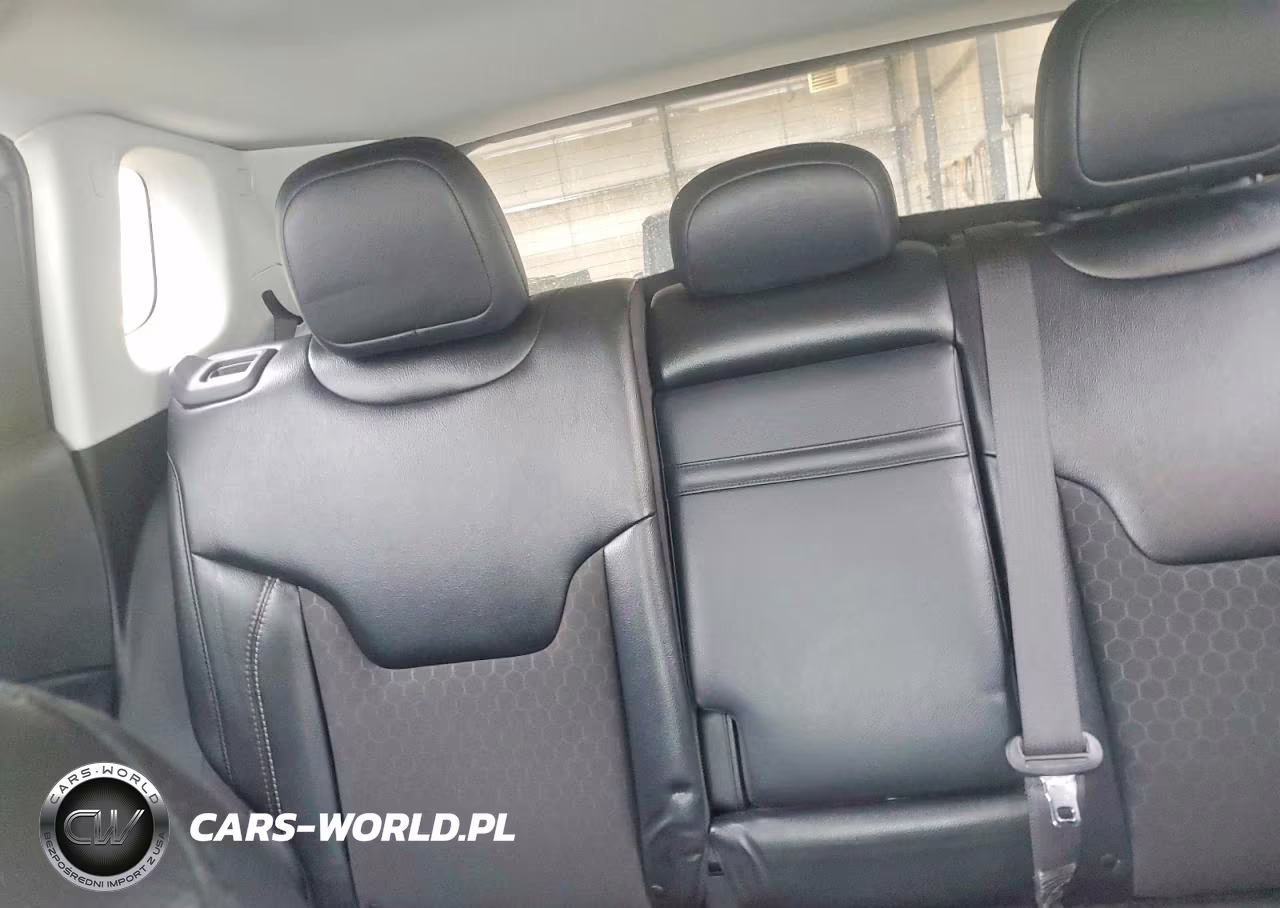 2019 Jeep Compass VIN:3C4NJDBB5KT756812 - 10