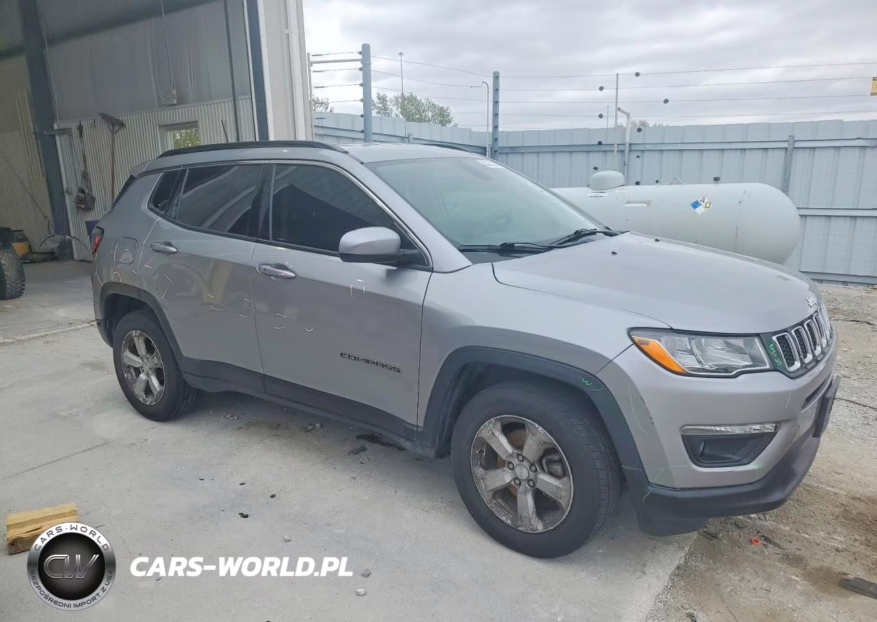 2019 Jeep Compass VIN:3C4NJDBB5KT756812 - 4