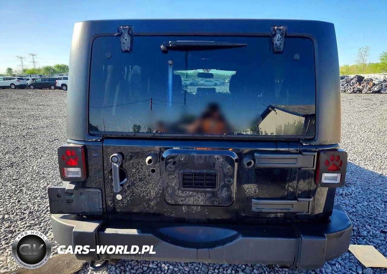 2015 Jeep Wrangler Unlimited Sport VIN:1C4BJWDG0FL508413 - 6
