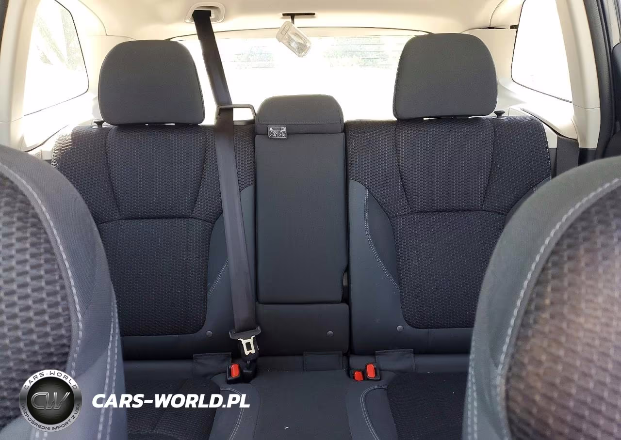 2019 Subaru Forester Premium VIN:JF2SKAGCXKH550692 - 10