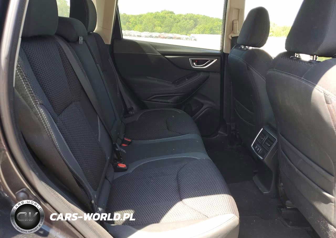 2019 Subaru Forester Premium VIN:JF2SKAGCXKH550692 - 11