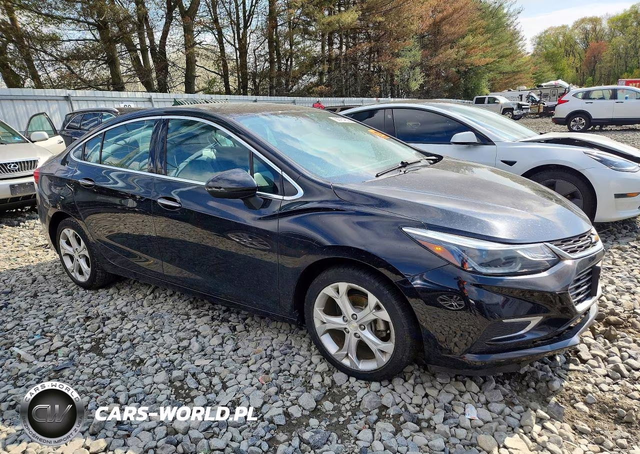 2017 Chevrolet Cruze Premier VIN:1G1BF5SM0H7246238 - 4
