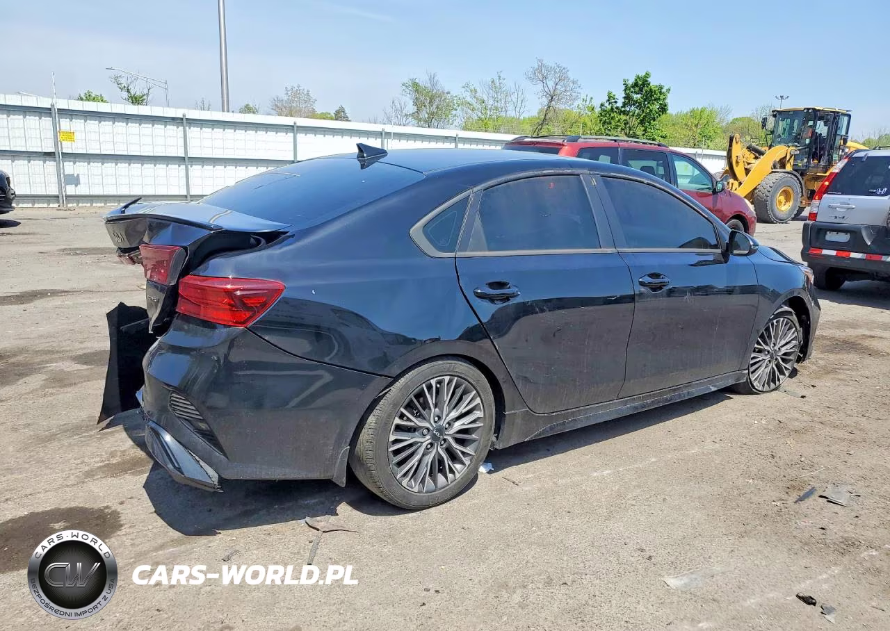 2024 Kia Forte Gt Line VIN:3KPF54AD0RE760907 - 3