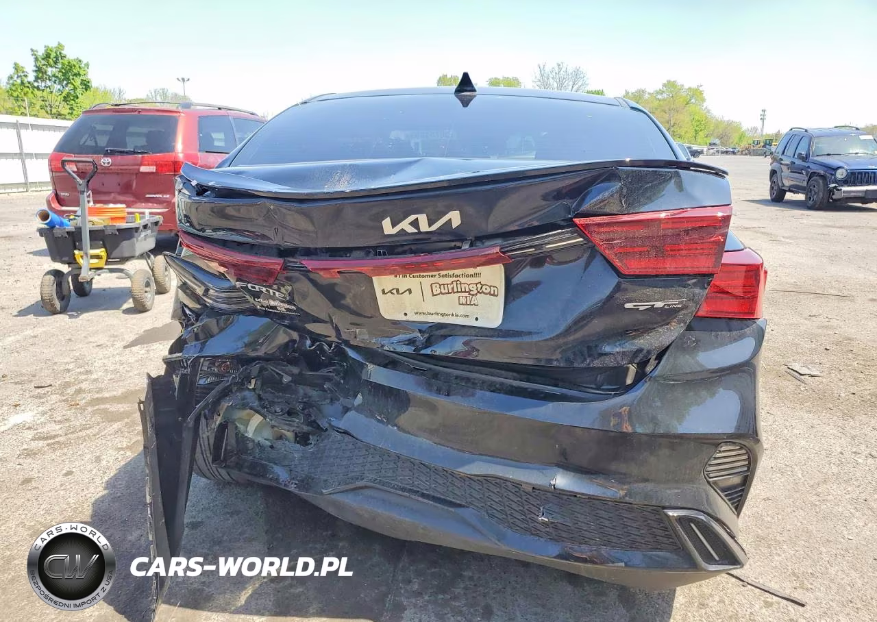 2024 Kia Forte Gt Line VIN:3KPF54AD0RE760907 - 6