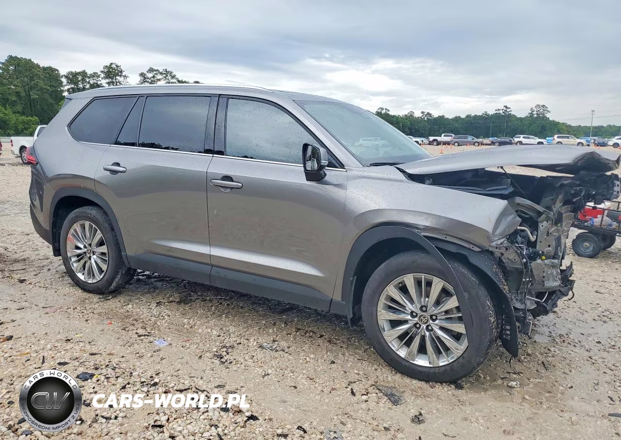 2025 Toyota Grand Highlander Platinum VIN:5TDAAAB53SS088428 - 4
