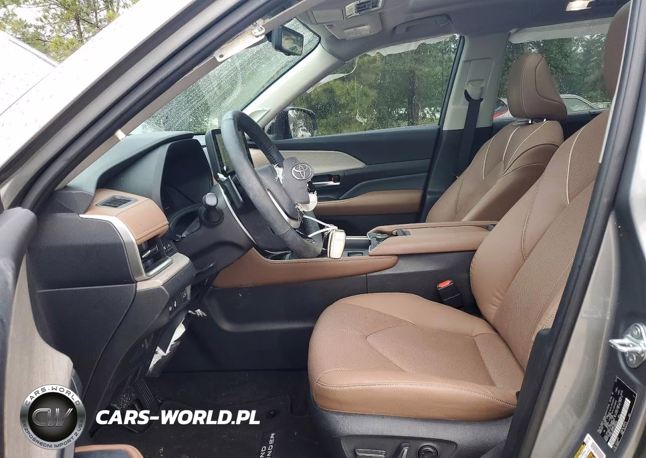 2025 Toyota Grand Highlander Platinum VIN:5TDAAAB53SS088428 - 7
