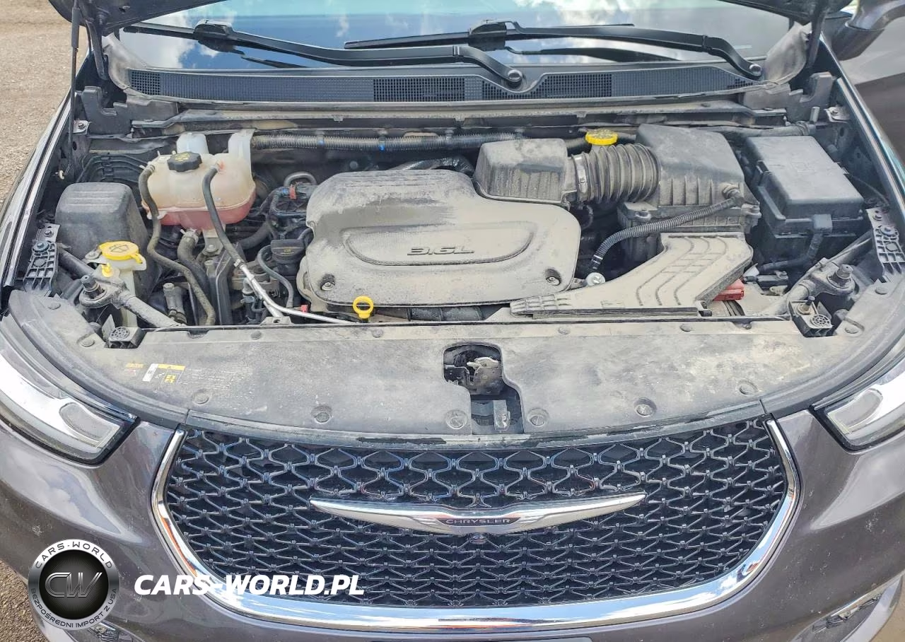 2022 Chrysler Pacifica Touring L VIN:2C4RC1BGXNR100151 - 12