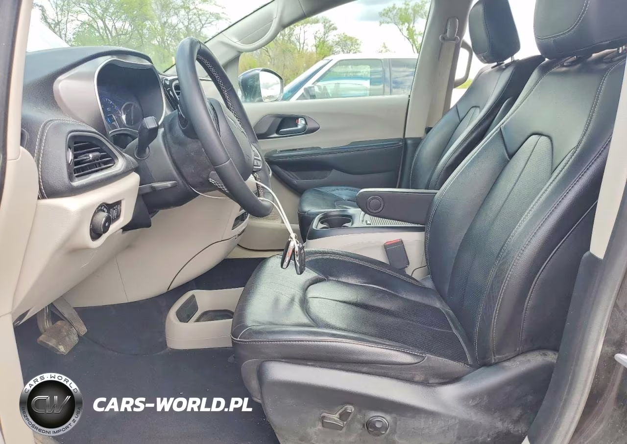 2022 Chrysler Pacifica Touring L VIN:2C4RC1BGXNR100151 - 7