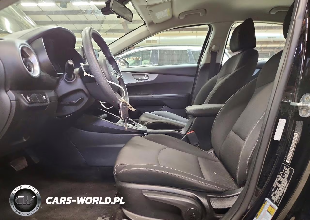 2023 Kia Forte Lxs VIN:3KPF24AD1PE538382 - 7