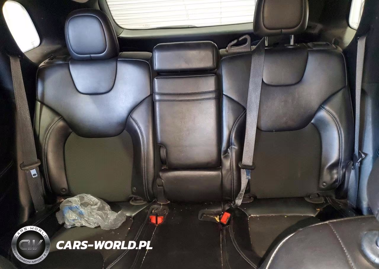 2019 Jeep Cherokee Latitude Plus VIN:1C4PJMLB9KD268413 - 10