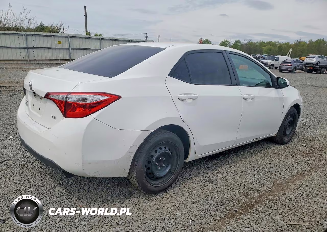 2014 Toyota Corolla Le VIN:5YFBURHE3EP144981 - 3