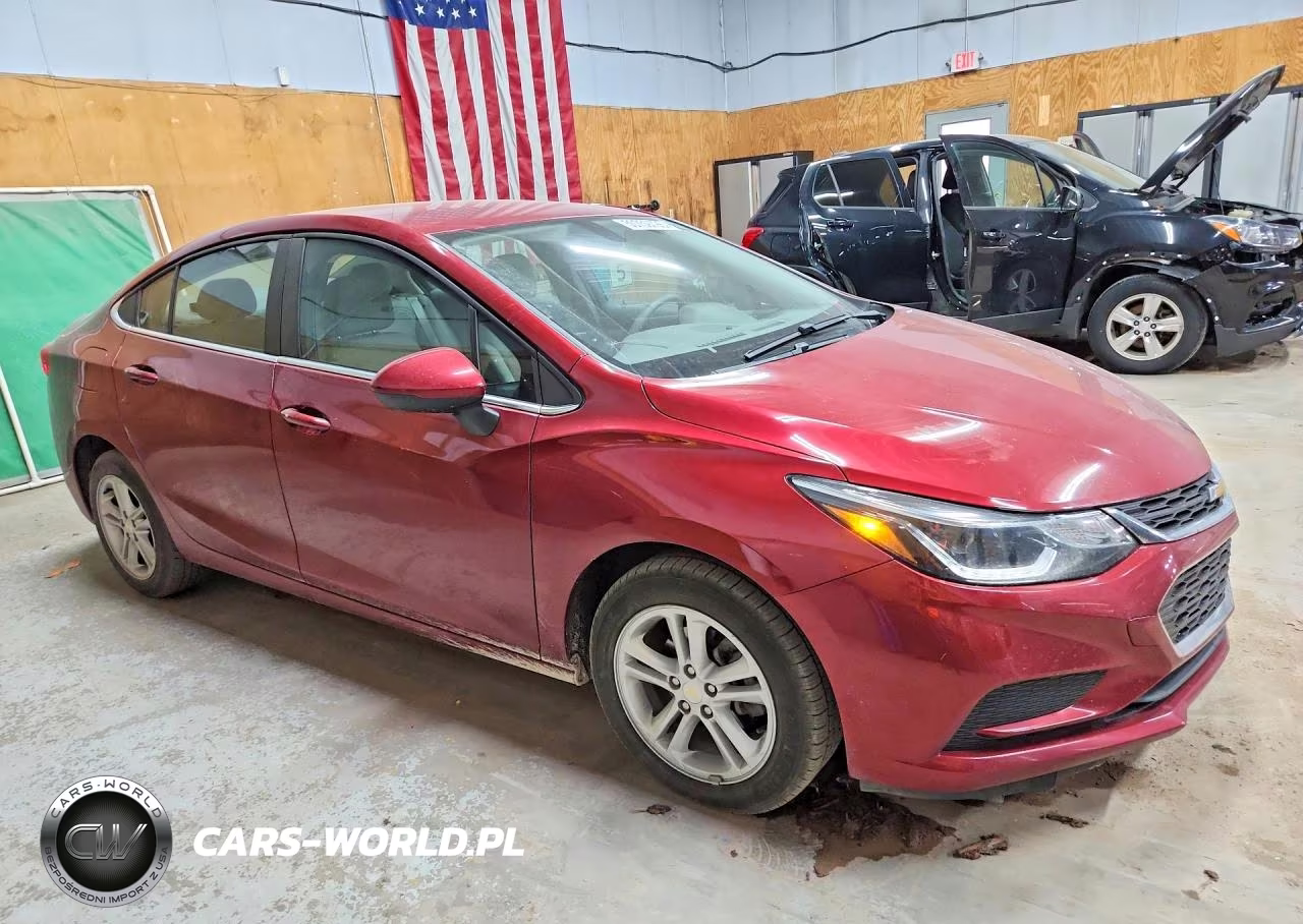 2017 Chevrolet Cruze Lt VIN:1G1BE5SMXH7135909 - 4